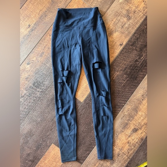 ALO Yoga Pants - Alo High Rise Leggings Navy Blue Distressed Size Small